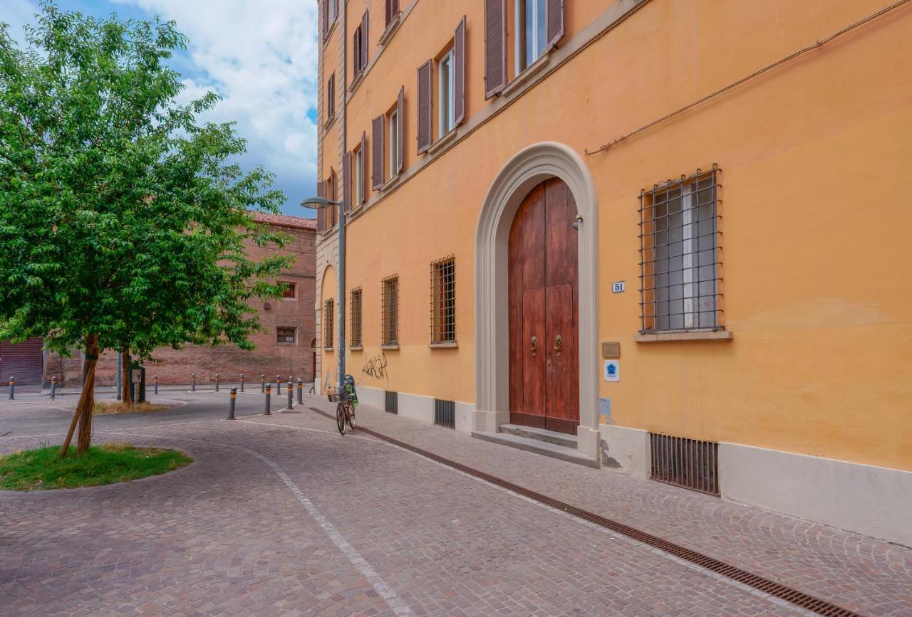 Attico Di Via D'Azeglio Acomodação com café da manhã Bolonha Exterior foto