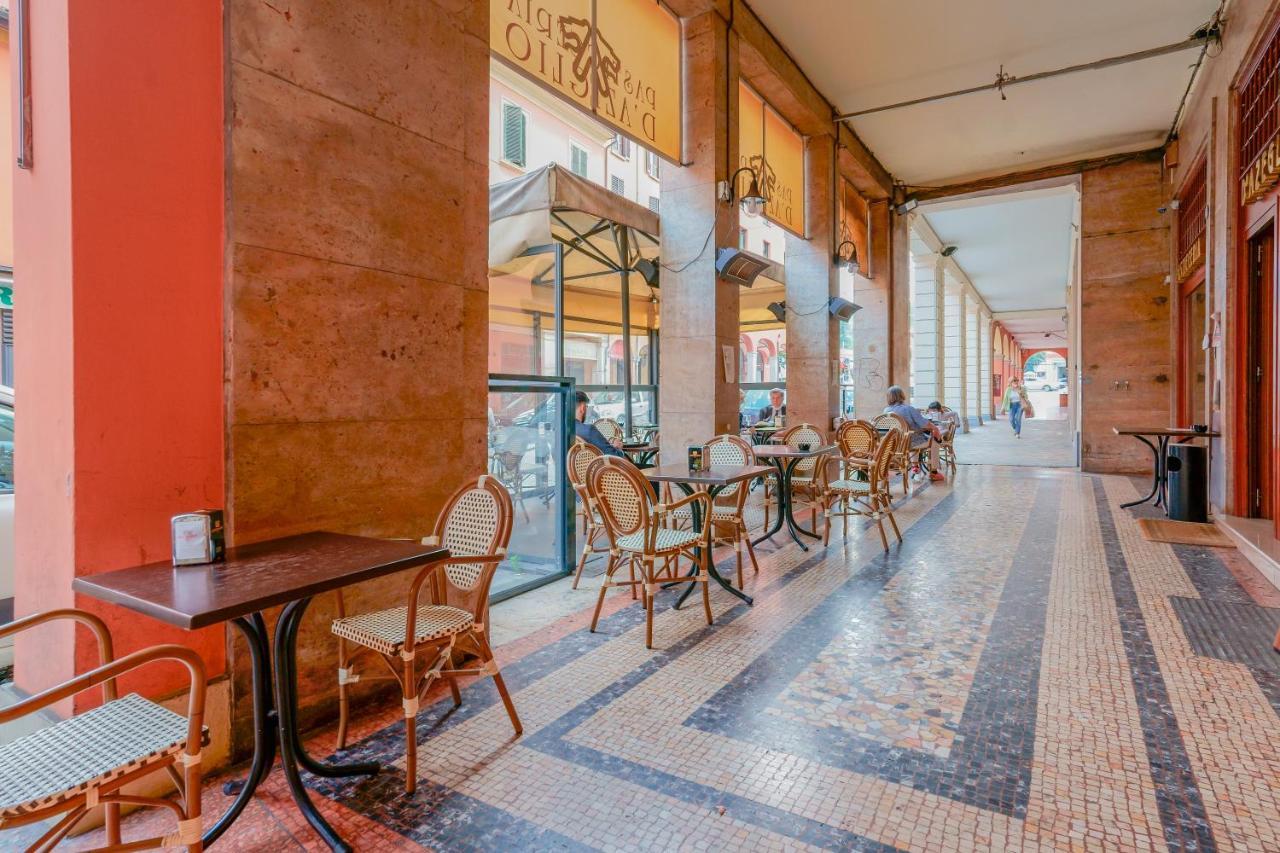 Attico Di Via D'Azeglio Acomodação com café da manhã Bolonha Exterior foto